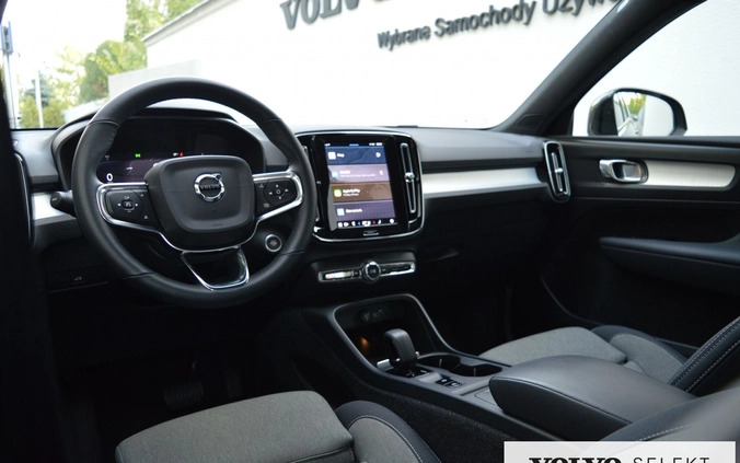 Volvo XC 40 cena 156600 przebieg: 20841, rok produkcji 2022 z Poznań małe 352